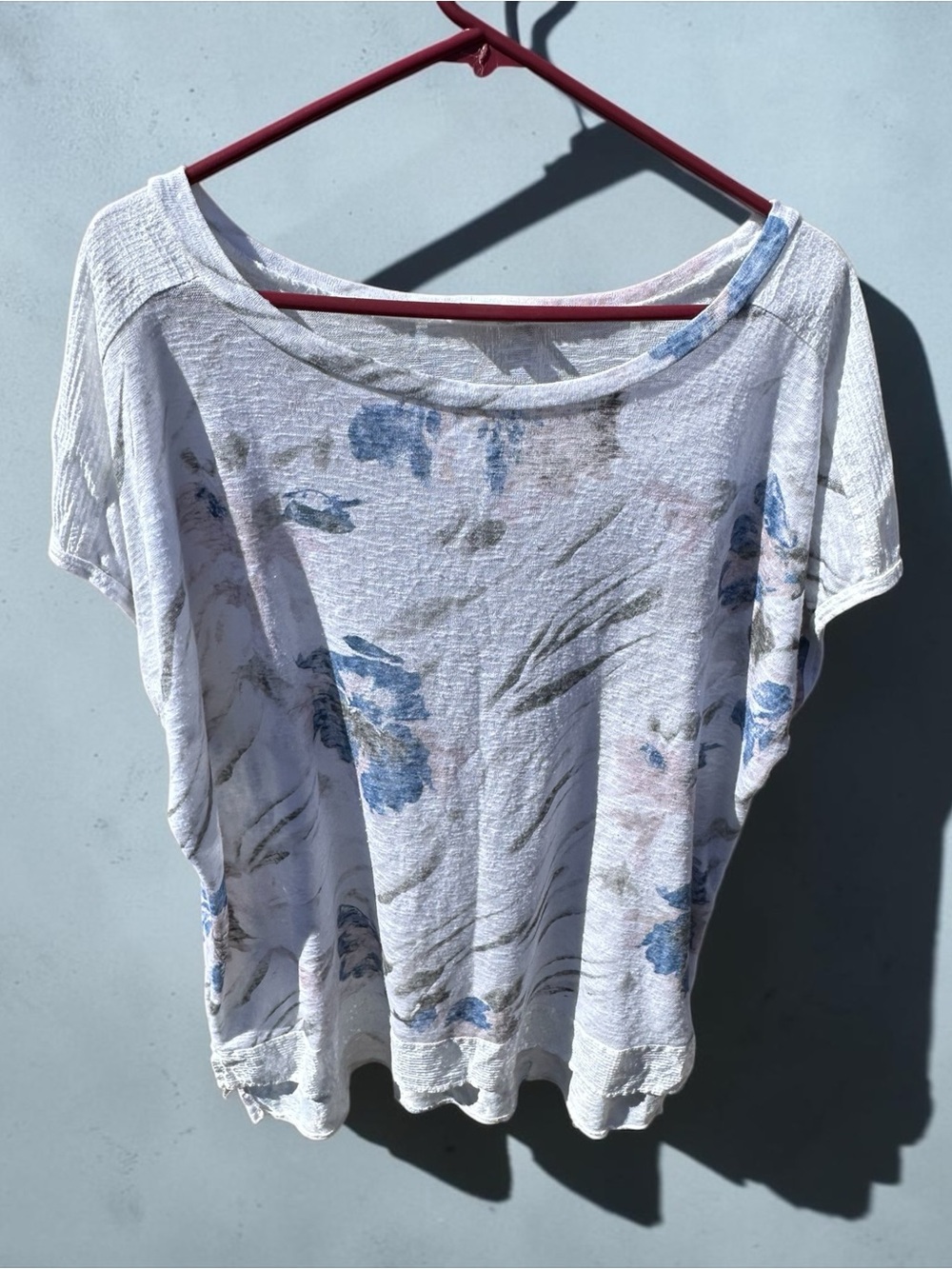 Lightweight White Scoop Neck Tee with Blue Floral‎ Print